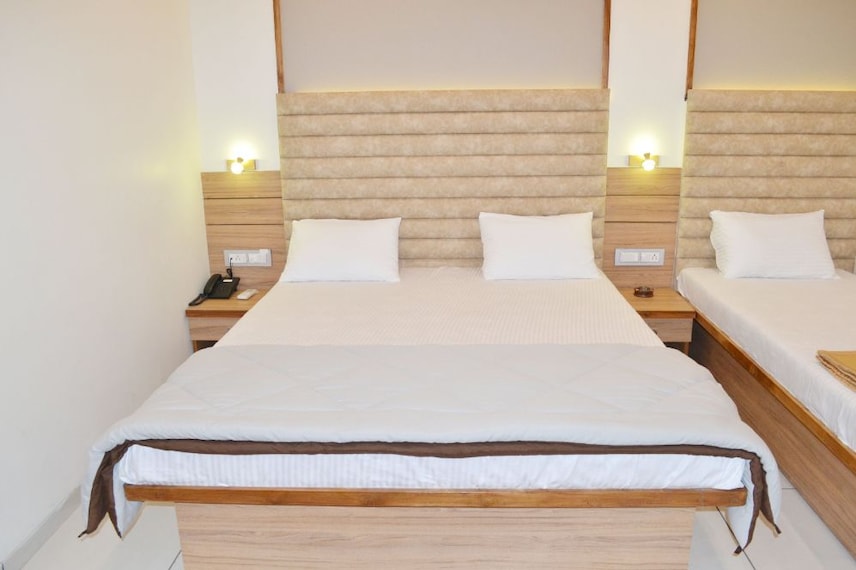 Hotel Sarvottam-5